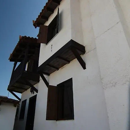 Chateaux Constantin Agistro Ángistron