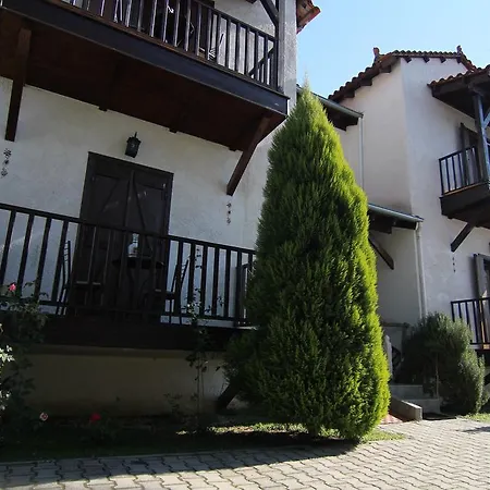 Chateaux Constantin Agistro Ángistron