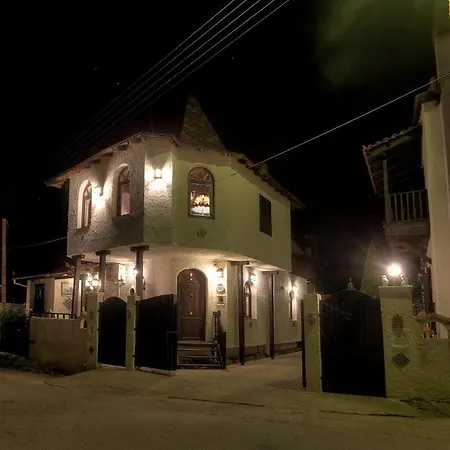 Chateaux Constantin Agistro Ángistron