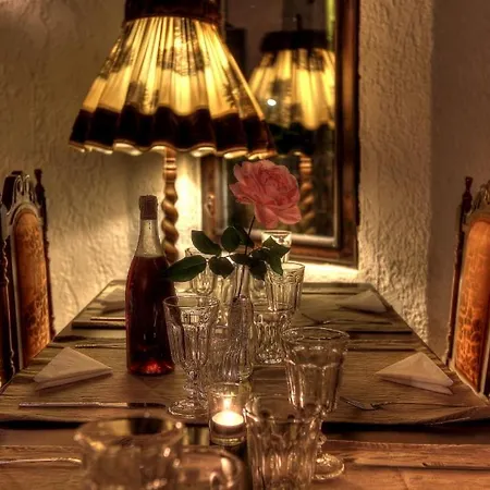 호텔 Chateaux Constantin Agistro 3*