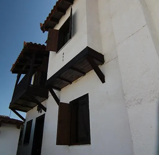 康斯坦丁阿吉斯特罗城堡酒店 Ángistron