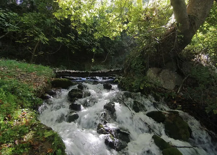 康斯坦丁阿吉斯特罗城堡酒店 Ángistron