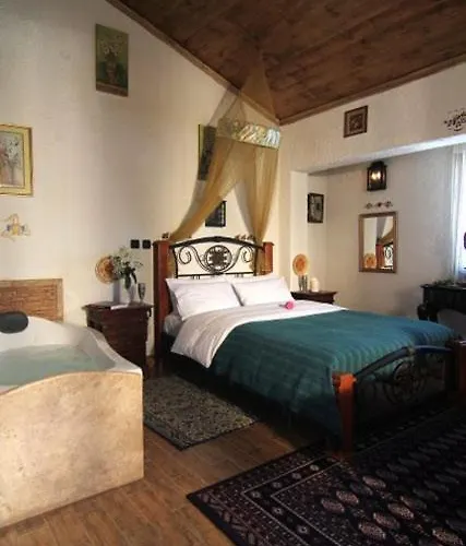 康斯坦丁阿吉斯特罗城堡酒店 酒店 Ángistron