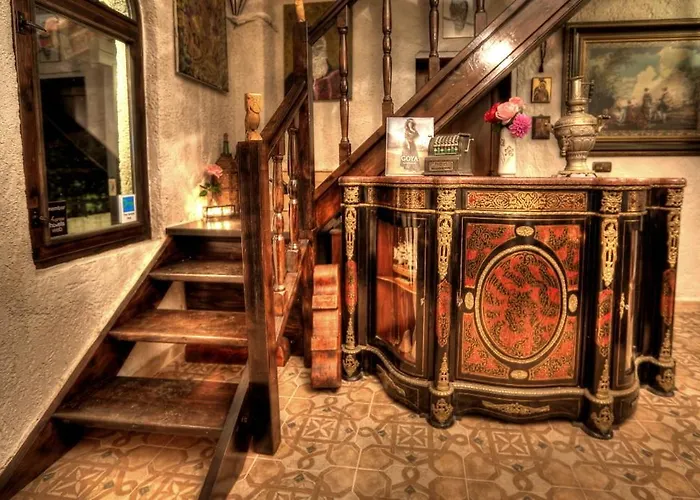 康斯坦丁阿吉斯特罗城堡酒店 Ángistron