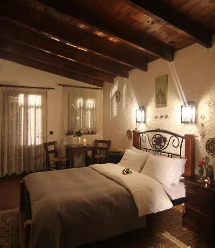 康斯坦丁阿吉斯特罗城堡酒店 3* Ángistron